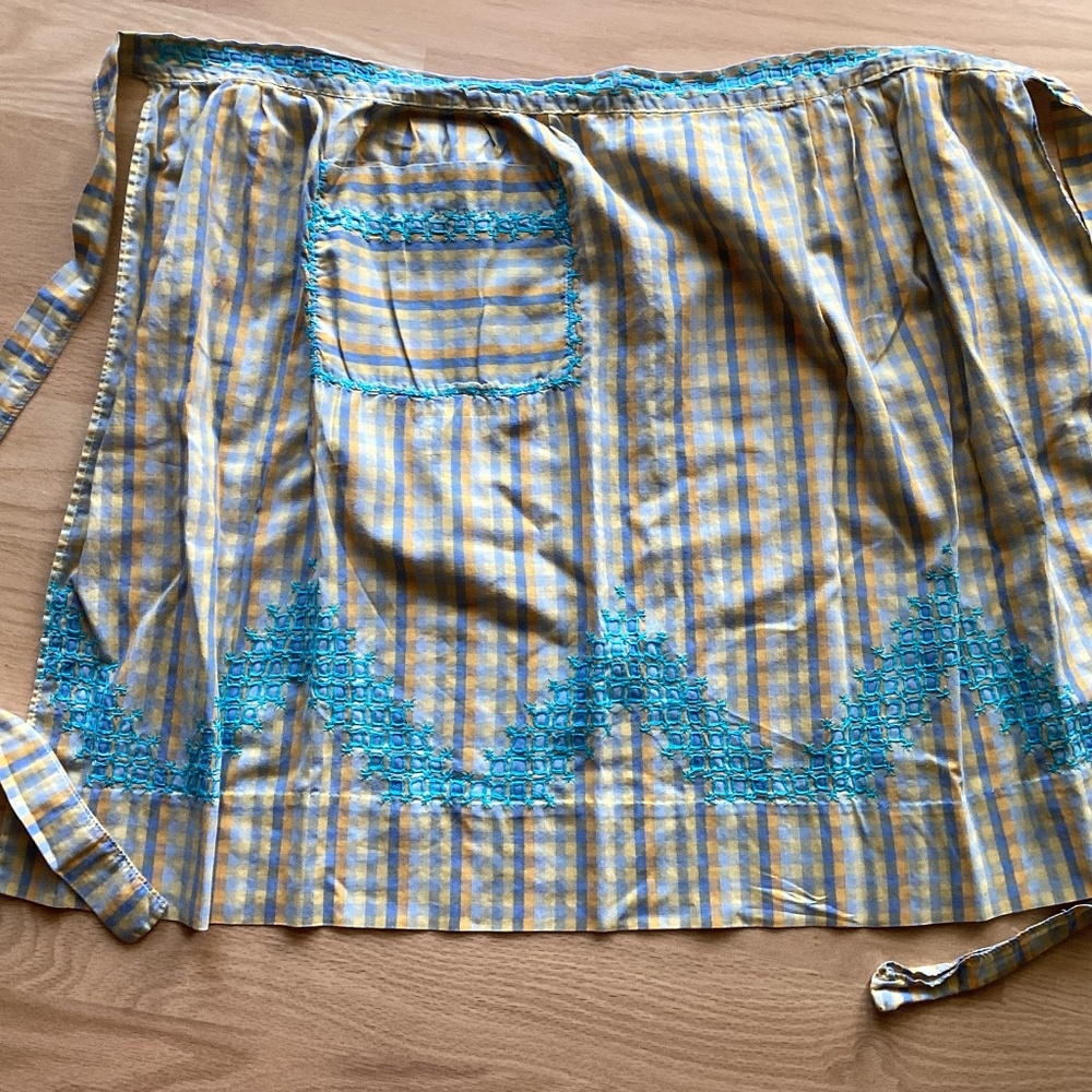 Vintage  Turquoise & Yellow Tie Apron  Embroidered Turquoise Squares  VGUC